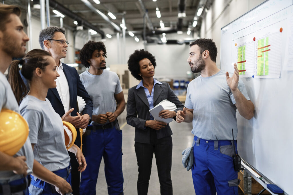 Työllisyys- ja valmennuspalvelut. Työllisyyspalvelut. Valmennuspalvelut